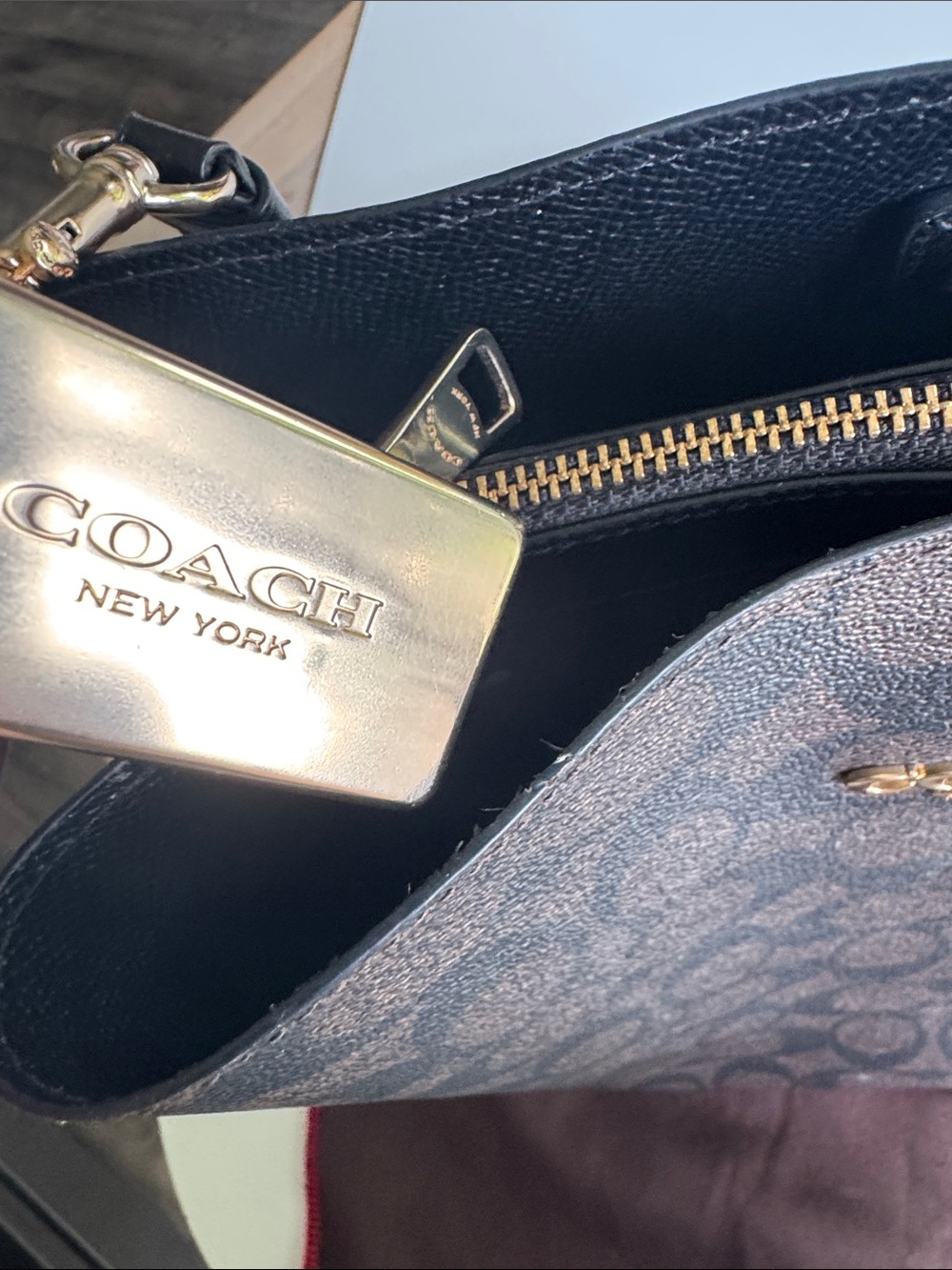 Coach Signature Town Bucket Bag Gold Hardware Multi Way Strap Dust Bag EUC - Picture 8 of 16